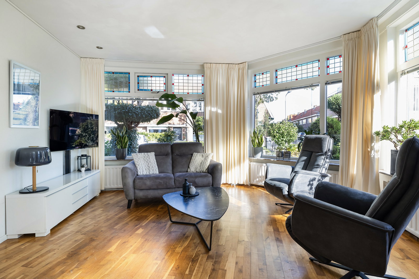 Hoekwoning te koop: Ferdinand Bolstraat 53, Leeuwarden