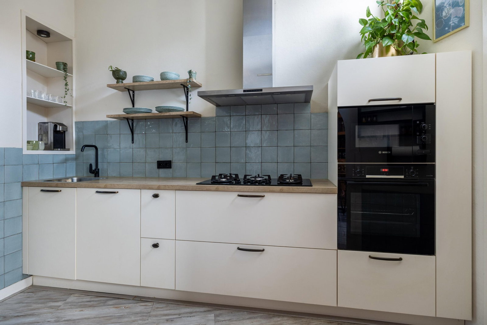 Tussenwoning te koop: Verstolkstraat 15, Leeuwarden