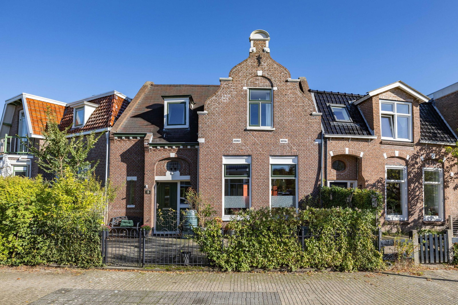 Tussenwoning te koop: Verstolkstraat 15, Leeuwarden
