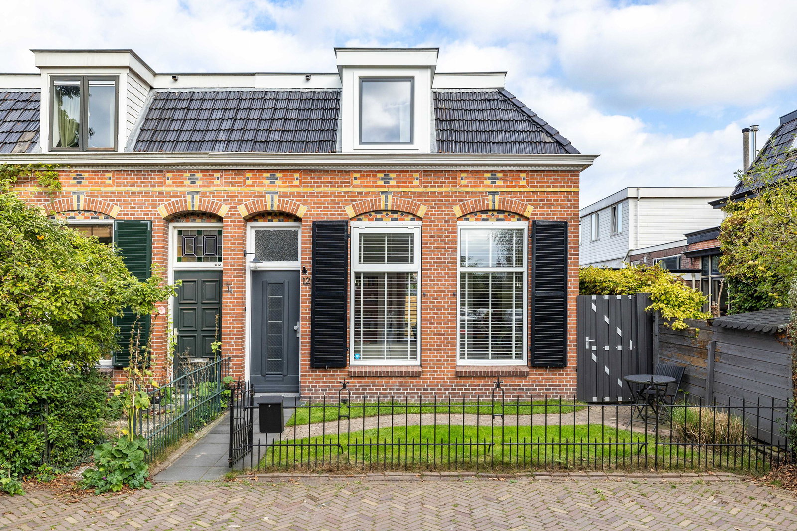 Twee-onder-één-kap te koop: Carel Fabritiusstraat 12, Leeuwarden