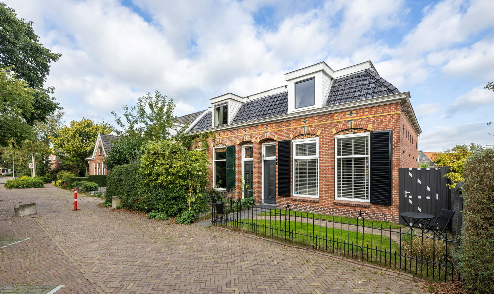 Twee-onder-één-kap te koop: Carel Fabritiusstraat 12, Leeuwarden