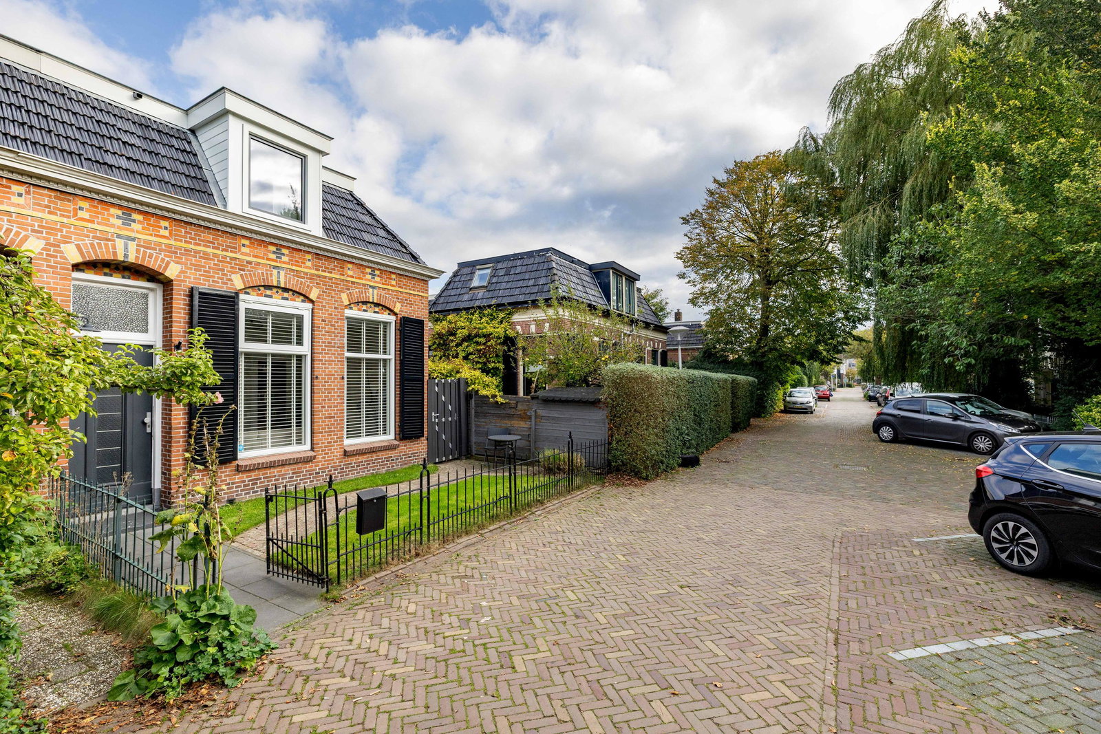 Twee-onder-één-kap te koop: Carel Fabritiusstraat 12, Leeuwarden