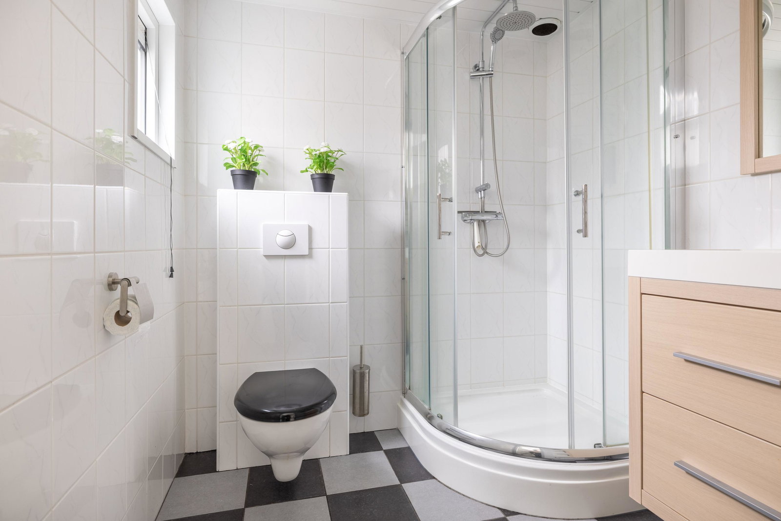 Tussenwoning te koop: Kwekerijstraat 10, Leeuwarden