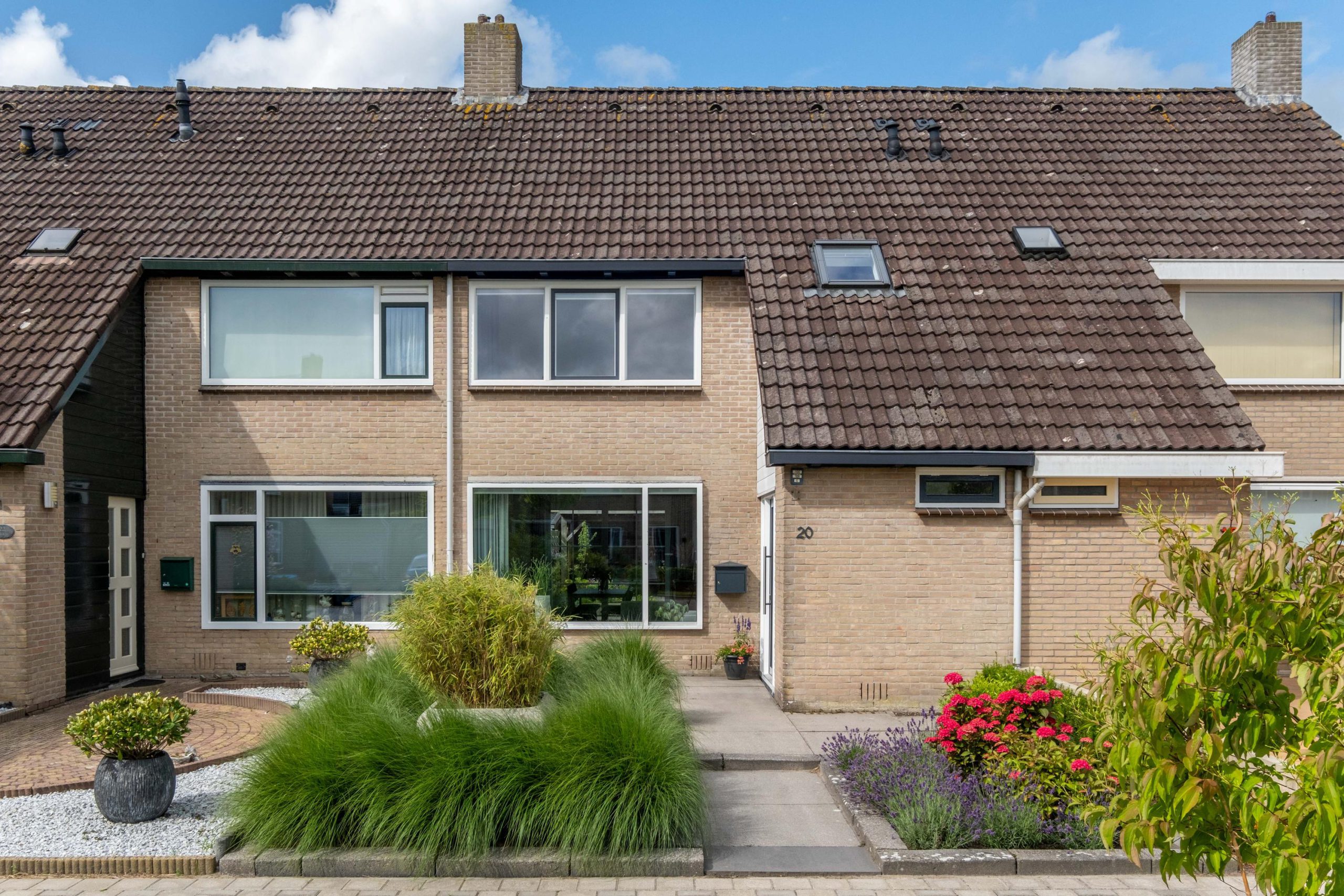 Hoofdafbeelding Aysmastins 20