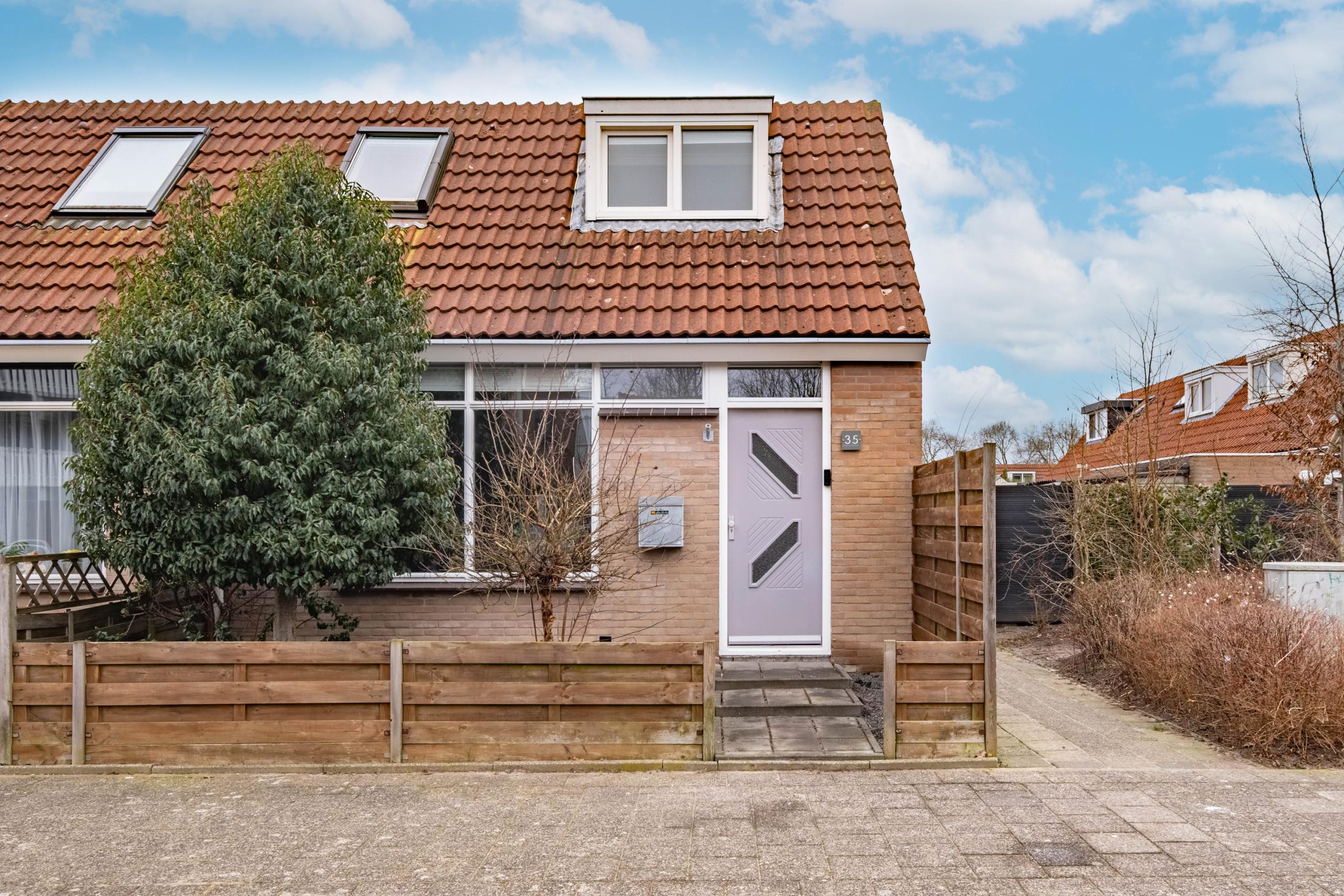 Hoofdafbeelding Roptastate 35